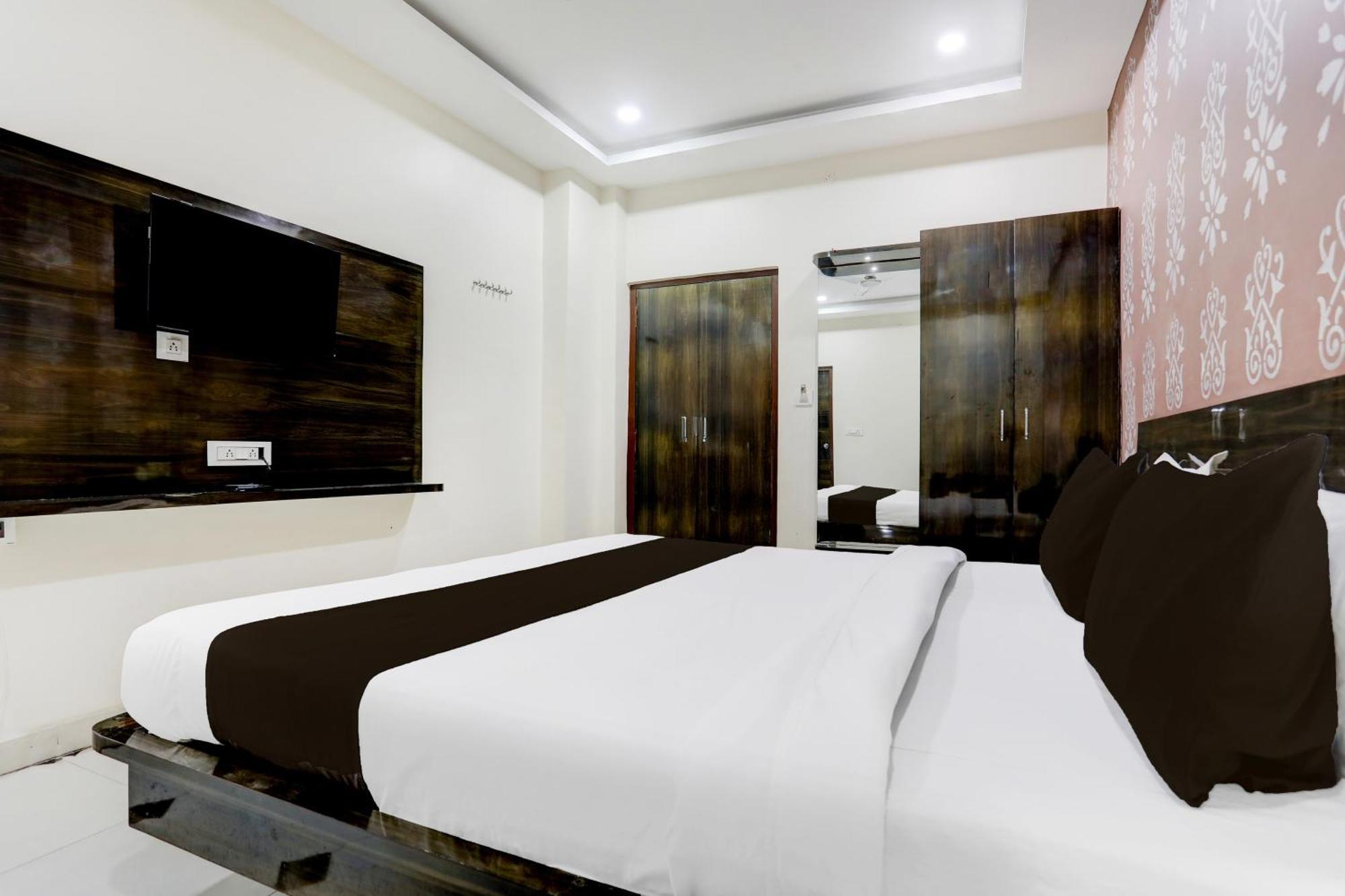 Super Townhouse Gida Near Rto Office Hotel Gorakhpur Exterior foto